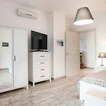 Ginevra Apartman *
