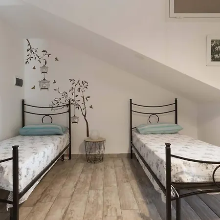 Apartment Ginevra *