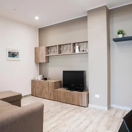 Ginevra Apartment *